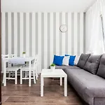 홀리데이파크 Pomerania Z Podgrzewanym Basenem 30 Metrow Do Morza 레왈