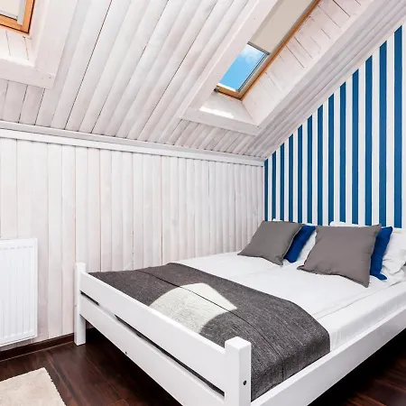 Pomerania Z Podgrzewanym Basenem 30 Metrow Do Morza 홀리데이파크 *