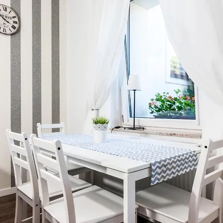 Pomerania Z Podgrzewanym Basenem 30 Metrow Do Morza * 레왈