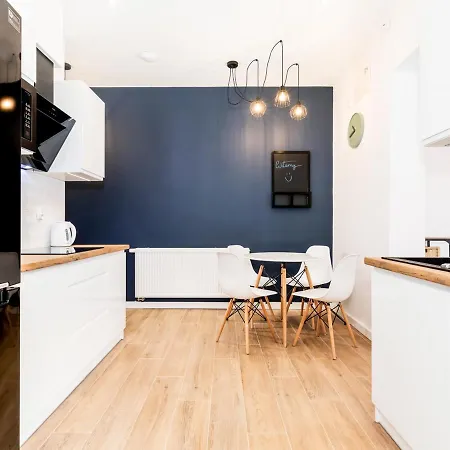 Pomerania Z Podgrzewanym Basenem 30 Metrow Do Morza 레왈