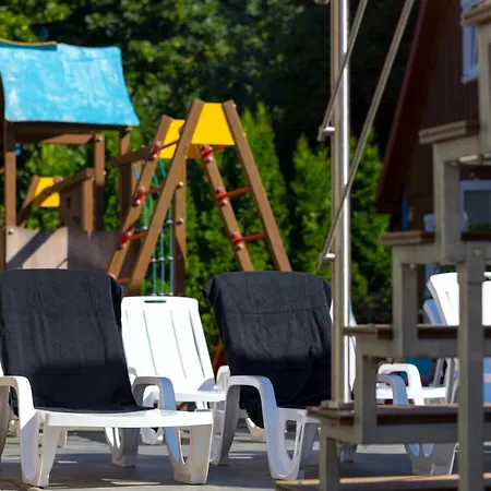 Pomerania Z Podgrzewanym Basenem 30 Metrow Do Morza 홀리데이파크 *