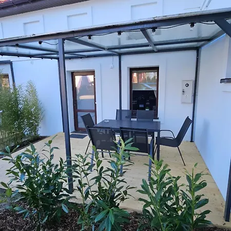 홀리데이파크 Pomerania Z Podgrzewanym Basenem 30 Metrow Do Morza 레왈