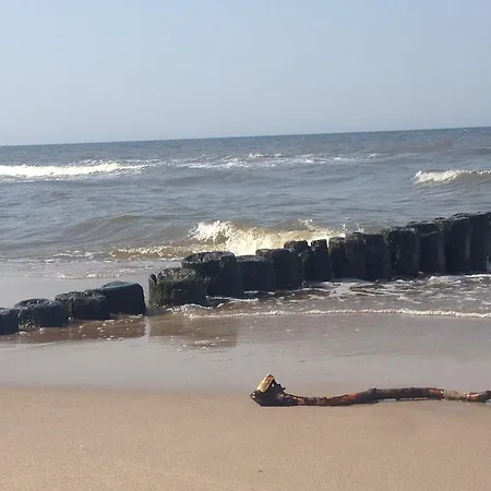 홀리데이파크 Pomerania Z Podgrzewanym Basenem 30 Metrow Do Morza